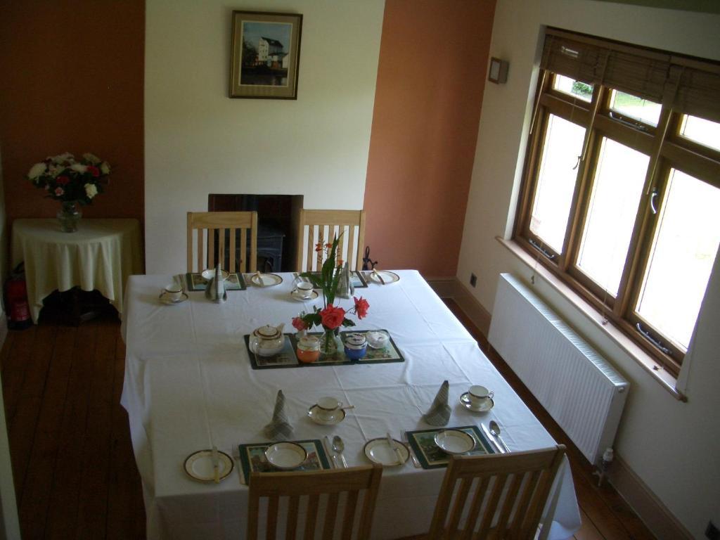 Homelea Bed And Breakfast Canterbury Exterior photo